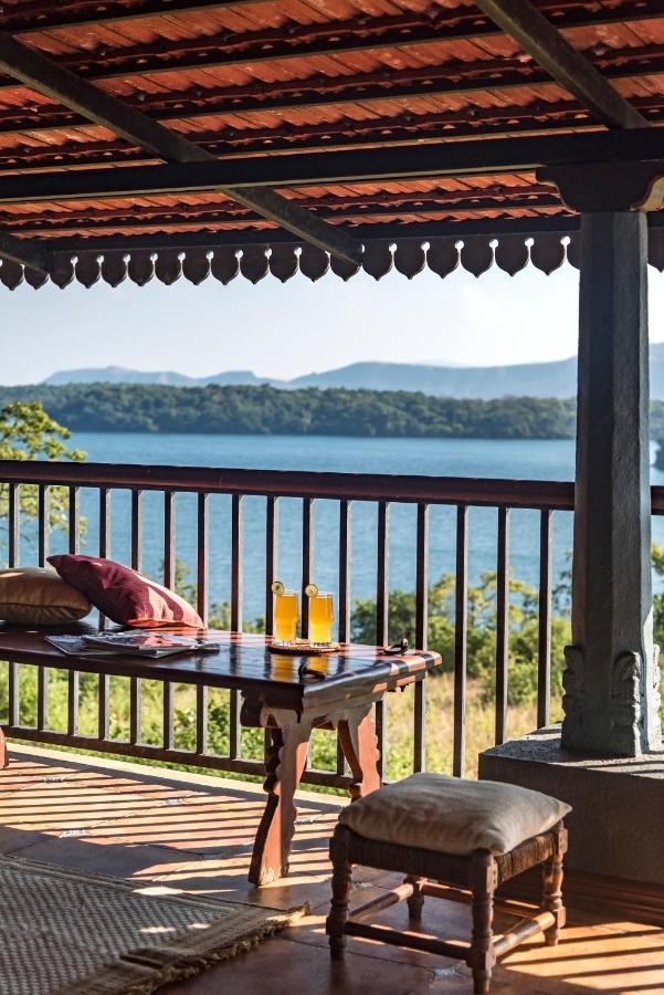 Saffronstays Anantham, Kamshet - Pet-Friendly Lakefront Villa With A Huge Verandah Nethersole Dam Εξωτερικό φωτογραφία